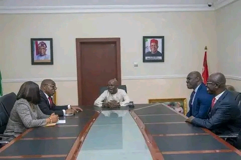 ZENITH BANK MD VISITS GOV OTTI